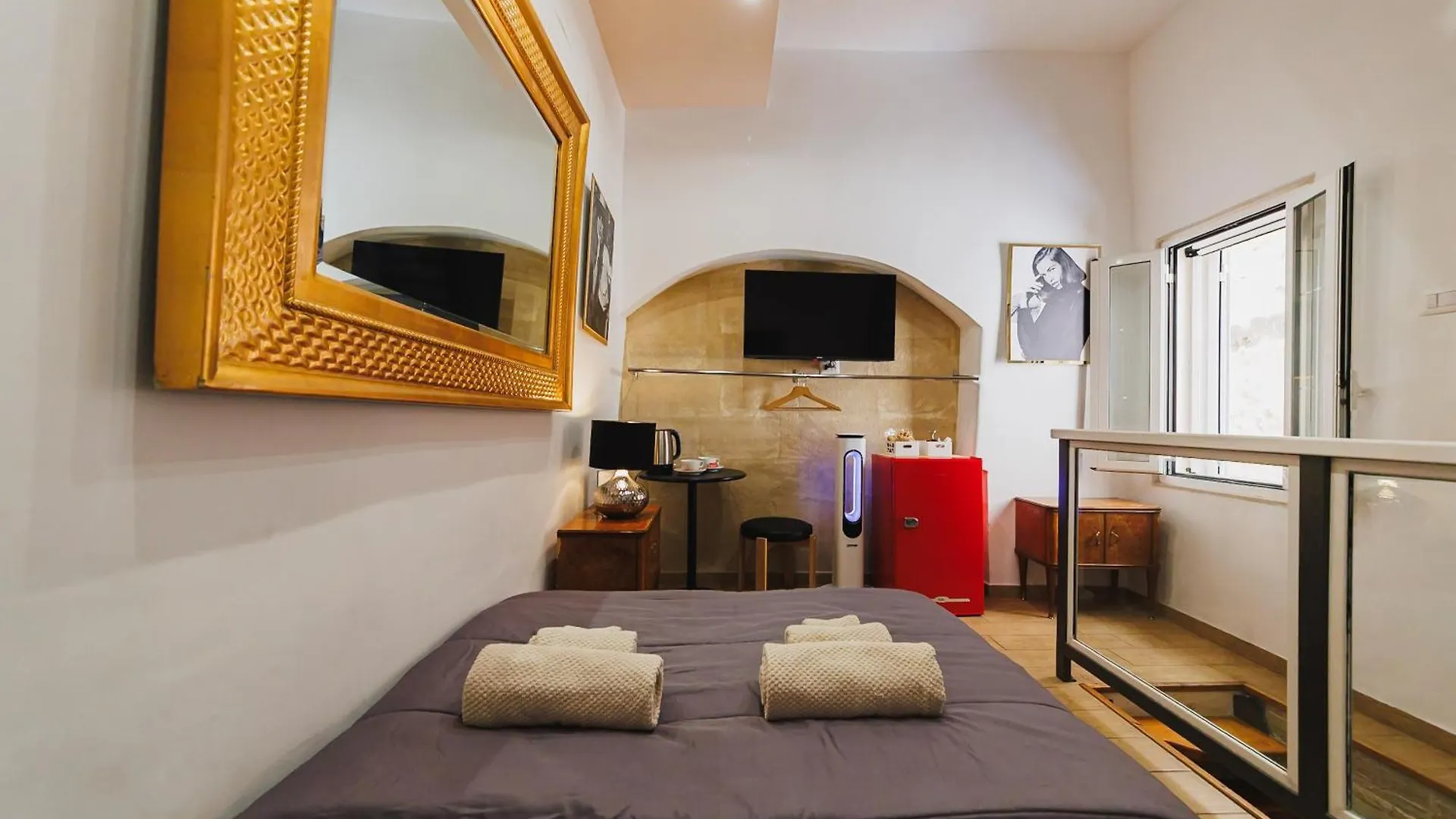 Corte Del Dattilo Nel Borgo Antico Bari 0*,  Italia